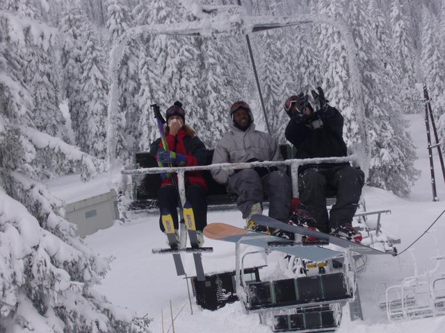 Sonja, Farayi und Markus am 4er Sessellift Leckerplan