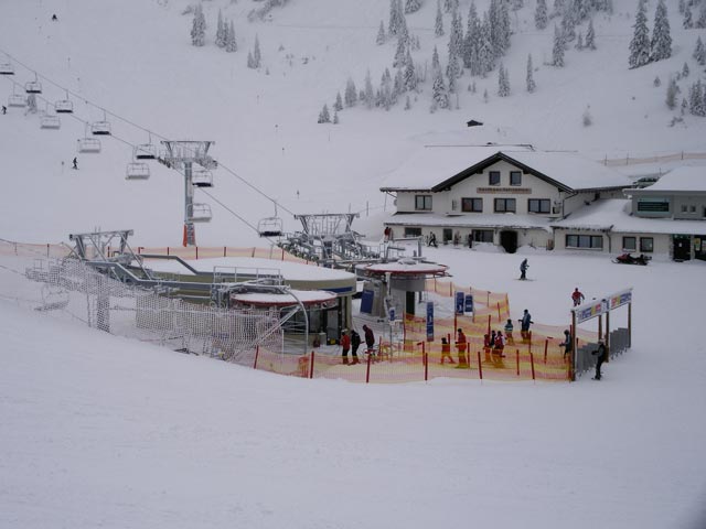 Talstationen der 4er Sessellifte Almlift und H&auml;sing