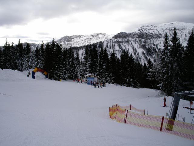 bei der Bergstation der Gondelumlaufbahn Kasberg 8er