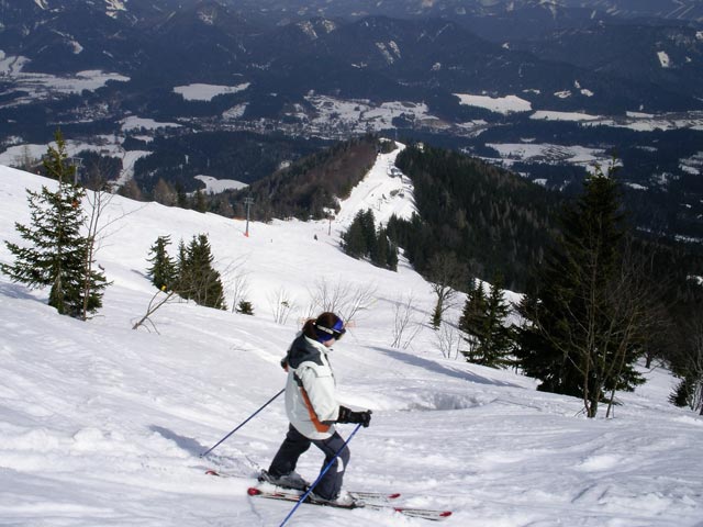 Daniela im freien Gelände südlich des Steilhangs