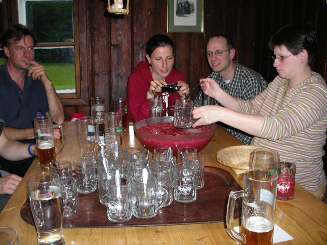 Ronald, Romy, Holger und Sabine im Hubertushaus, 946 m