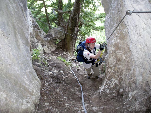 Via Kessi: Daniela im Kessi-Loch (10. Juni)