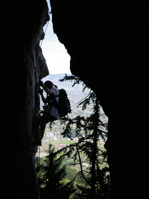 Via Kessi: Daniela im Kessi-Loch (10. Juni)