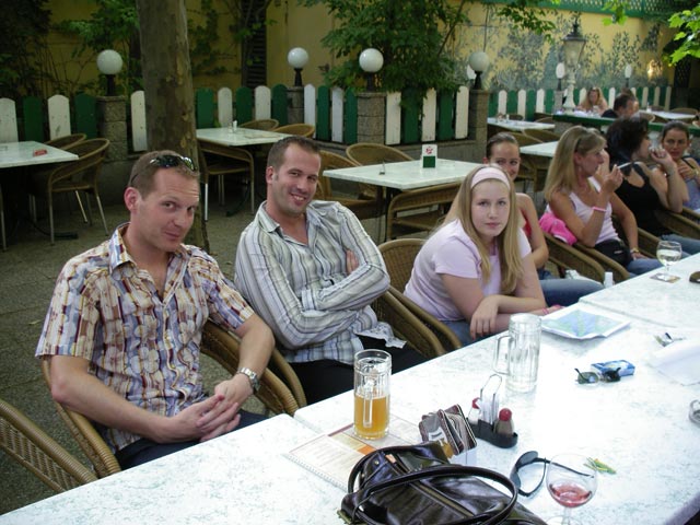 Daniel, Wolfgang, ?, ?, ?, Sandra und ? in Kadlez Bierkutschn