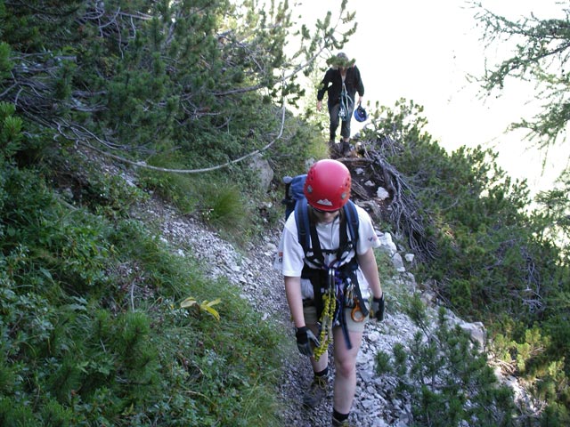 Hochstuhl-Klettersteig: Daniela und Irene im Gehgel&auml;nde (2. Sep.)