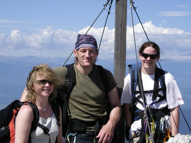 Irene, Erich und Daniela beim Gipfelkreuz des Hochstuhls, 2.225 m (2. Sep.)