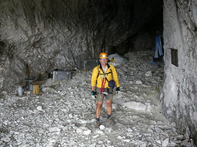 Klettersteig Gauablickh&ouml;hle: Axel in der Gauablickh&ouml;hle