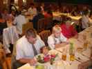 Franz, Viktoria und Oma im Gasthof Reisinger