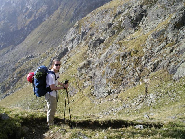 Daniela zwischen Innsbrucker Hütte und Pramarnspitze (24. Sep.)