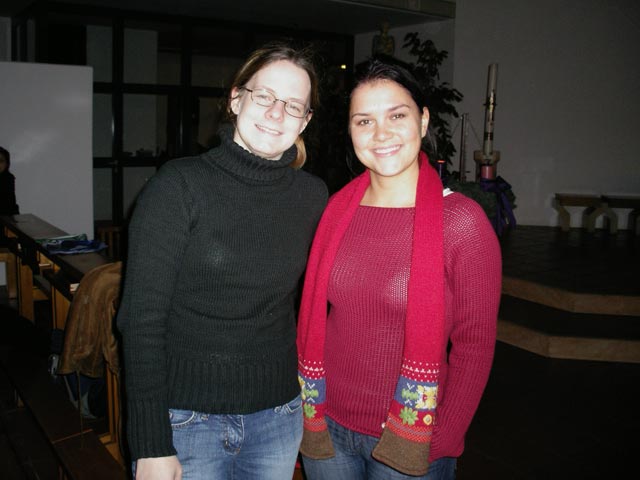 Daniela und Monika in der Pfarrkirche Süßenbrunn