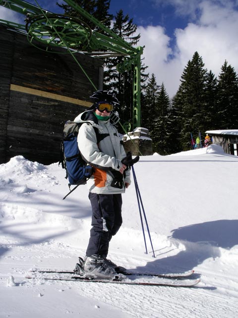 Daniela bei der Bergstation des Ochsenhaltlifts