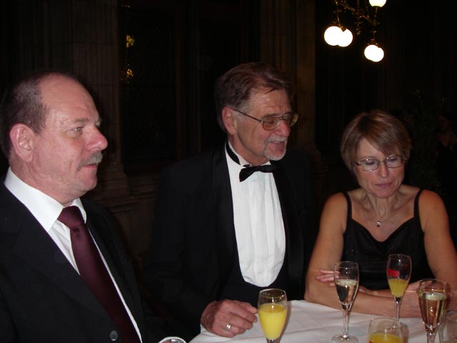 Wolfgang, Papa und Mama im Wiener Rathaus (18. März)