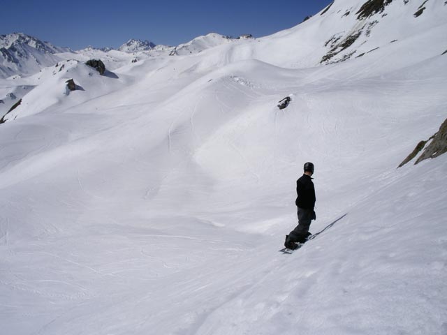 Markus neben Piste 76 (15. Apr.)