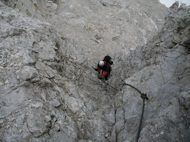 Westgrat-Klettersteig: Erich in der Schlüsselstelle (12. Mai)