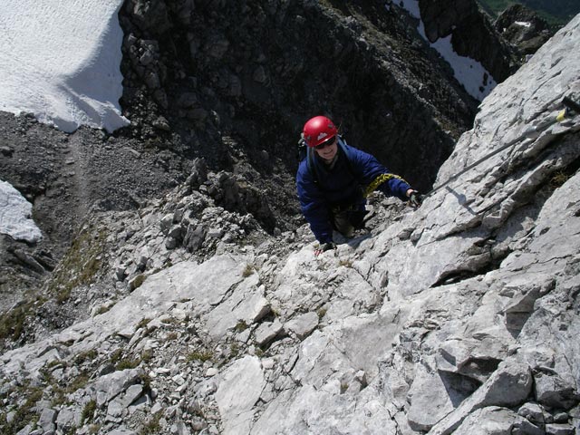 Innsbrucker Klettersteig: Daniela zwischen Einstieg und Seegrubenspitze