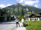 Daniela und Erich bei der Haltestelle Altaussee Kesselgrube (18. Mai)