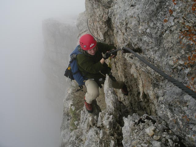 Johann-Klettersteig: Daniela in der Ausstiegsquerung (7. Juni)