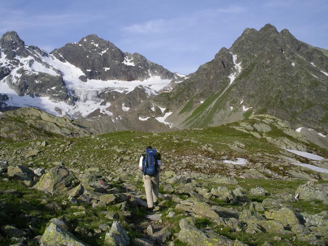 Daniela auf Weg 302 in Tschifernella