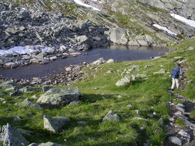 Daniela auf Weg 302 in Tschifernella