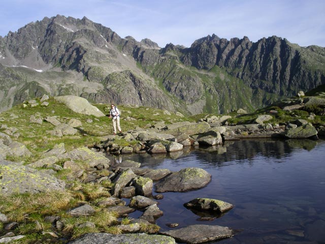 Daniela auf Weg 302 in Tschifernella