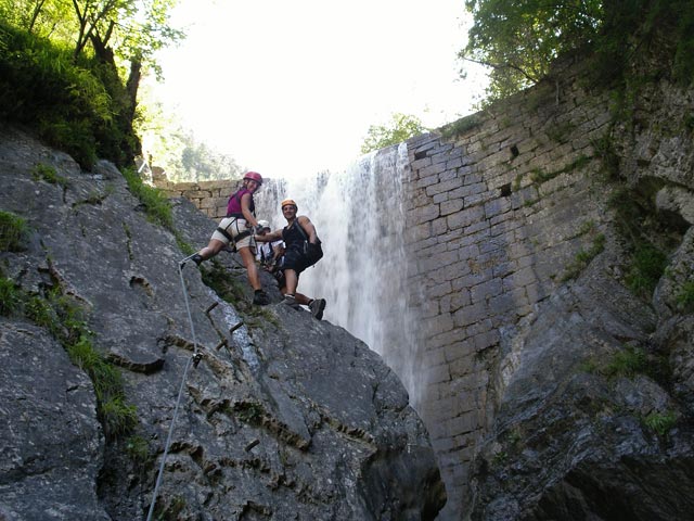 &Ouml;TK-Klettersteig: Doris, Christoph und Wolfgang bei der ersten Wehranlage (7. Juli)
