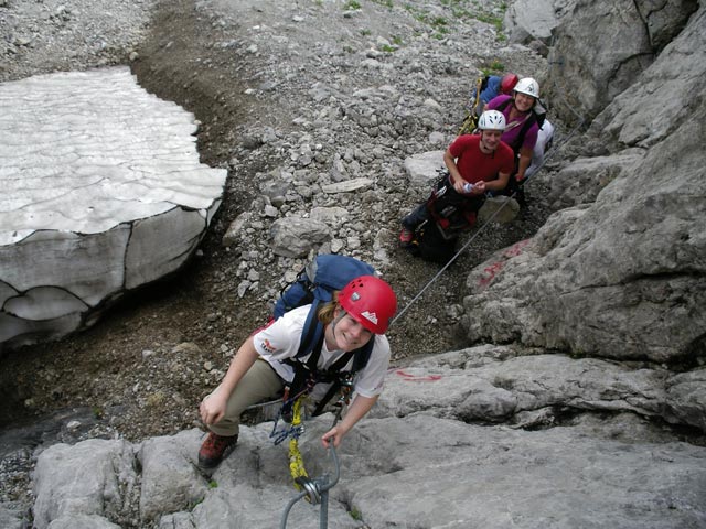 Winkelturm-Klettersteig: Daniela, Andreas und Ingrid in der Einstiegswand (8. Juli)