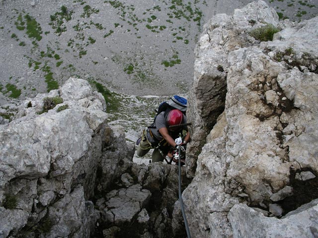 Winkelturm-Klettersteig: Edith in der Schlüsselstelle (8. Juli)