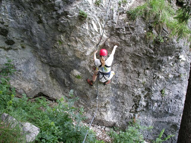Koflwand-Klettersteig: Daniela in der Schl&uuml;sselstelle (8. Juli)