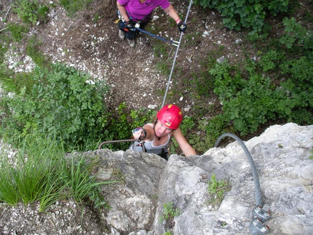 Koflwand-Klettersteig: Doris in der Schlüsselstelle (8. Juli)