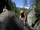 ÖTK-Klettersteig: Daniela und Theresa zwischen zweiter und dritter Brücke (7. Juli)