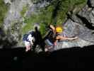 ÖTK-Klettersteig: Daniela und Theresa bei der ersten Wehranlage (7. Juli)