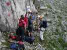 Winkelturm-Klettersteig: Sascha, Andreas, Irmgard, Doris, Edith, Daniela und Erich beim Einstieg (8. Juli)