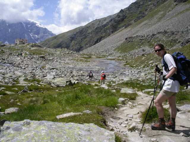 Daniela auf Weg 5 zwischen Tschenglser Hochwand und Düsseldorfer Hütte (22. Juli)