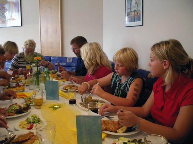 Tanja, Karin, Franz, Viktoria, Alexandra und Katharina in Gerhard's Wiazhaus