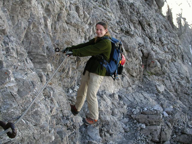 Heilbronner Weg: Daniela zwischen Bockkarkopf und Socktalscharte (5. Aug.)