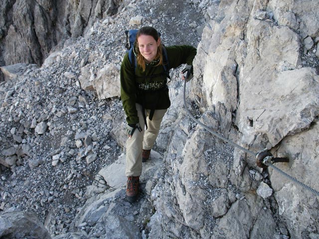 Heilbronner Weg: Daniela zwischen Bockkarkopf und Socktalscharte (5. Aug.)