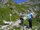 Theresa und Wolfgang auf Weg 438 zwischen Oberer Roßgumpenalpe und Mädelejoch (4. Aug.)