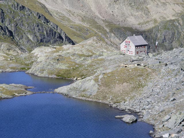 Erlanger Hütte mit Wettersee (26. Aug.)