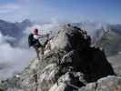 Arlberger Klettersteig: Daniela auf der Knoppenjochspitze