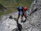 Arlberger Klettersteig: Daniela zwischen Weißschrofenspitze und östlichem Einstieg