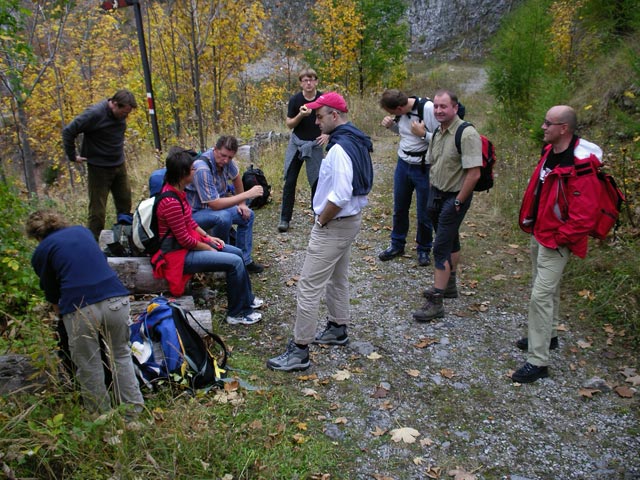 Martina, Anton, Michaela, Andreas, Stefan, Rogelio, Hans, Harald und Günter zwischen Kaiserbrunn und Knofeleben