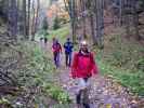 Peter, Anton, Michaela, Andreas, Hans und Günter auf Weg im Mitterberggraben