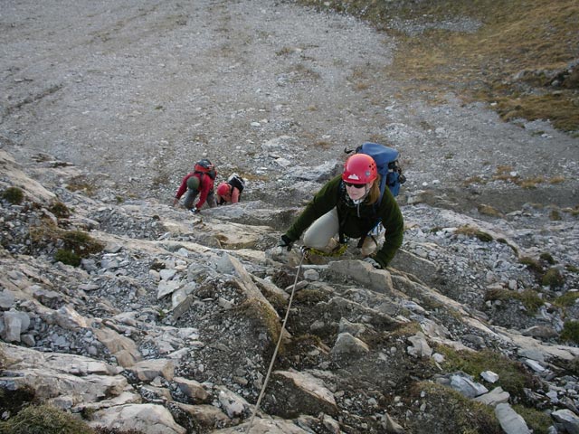 Karhorn-Klettersteig: Daniela im Einstieg