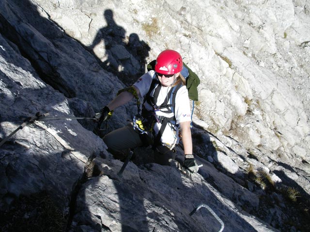 Karhorn-Klettersteig: Daniela in der Schlüsselstelle