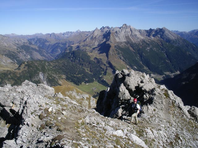 Daniela zwischen Karhorn-Klettersteig und Karhorn