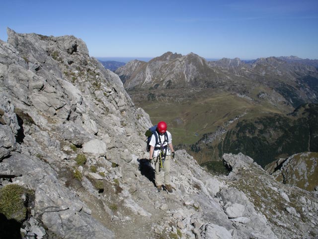 Daniela zwischen Karhorn-Klettersteig und Karhorn