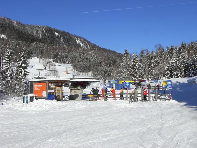 Talstation der 4er Sessellifte Hennesteck und Sölnreit, 895 m