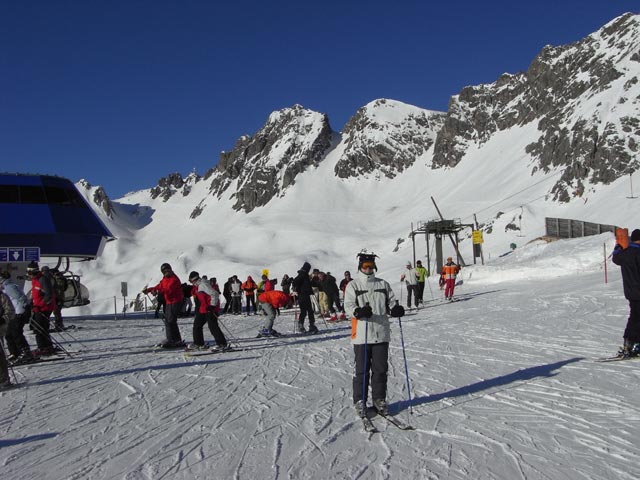 Daniela bei der Bergstation der Kapallbahn (27. Dez.)