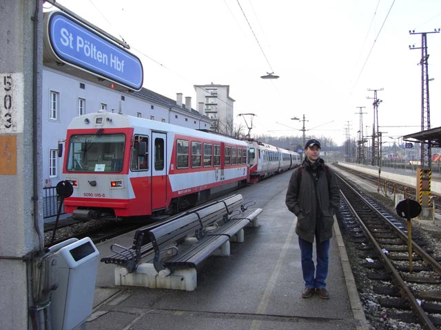 Florian bei 5090 015-8 als R 6843 'Bürgeralpe' in St. Pölten Hbf