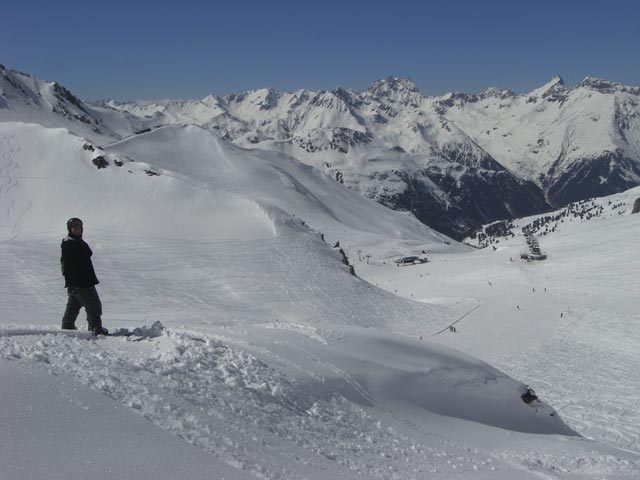 Markus neben Piste 22 (13. Apr.)